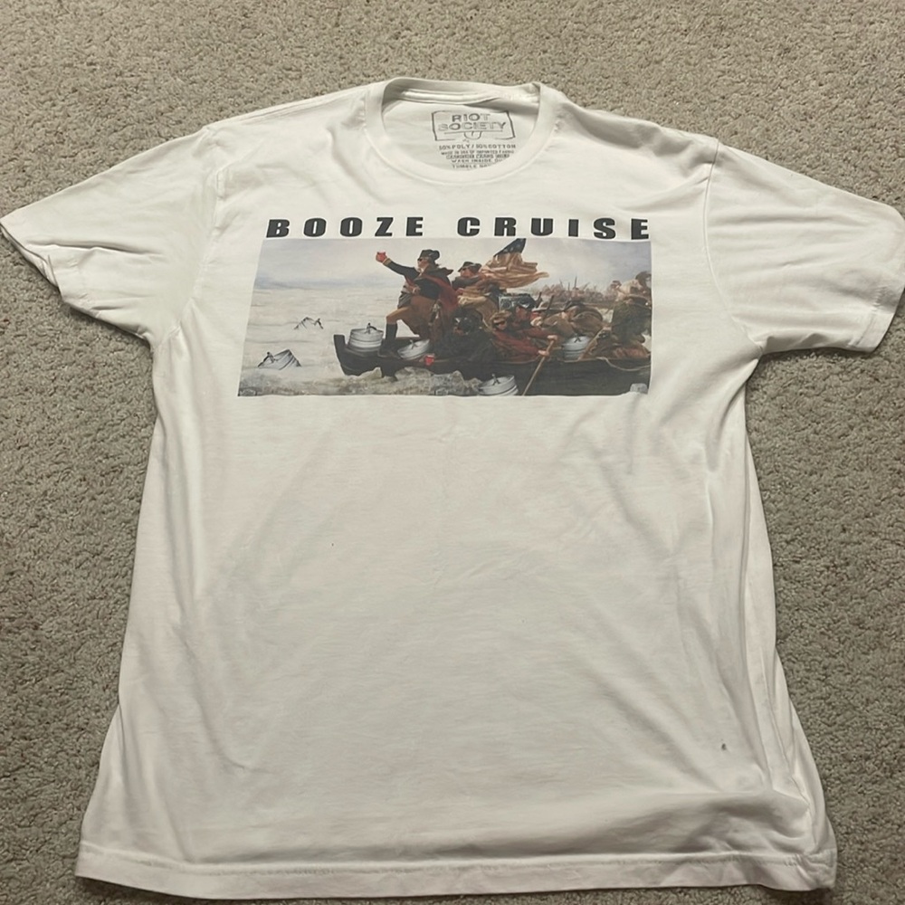 Booze Cruise Graphic T-shirt, size Large